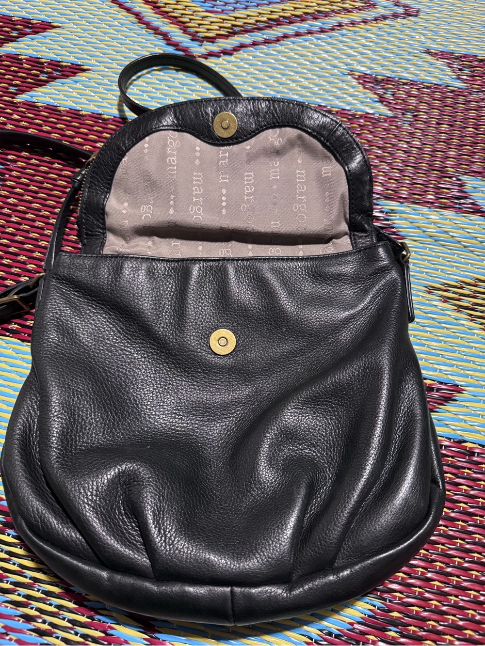 Margo black leather hobo flap bag - Picture 3 of 7